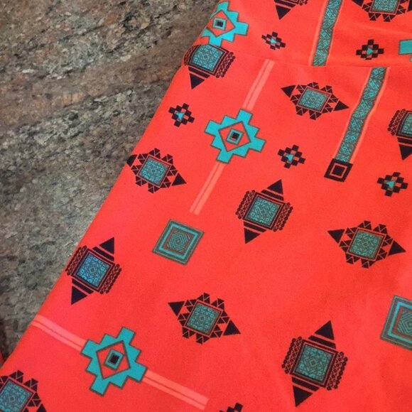 OS NWOT LuLaRoe Leggings BB31 4709 - Picture 2 of 3